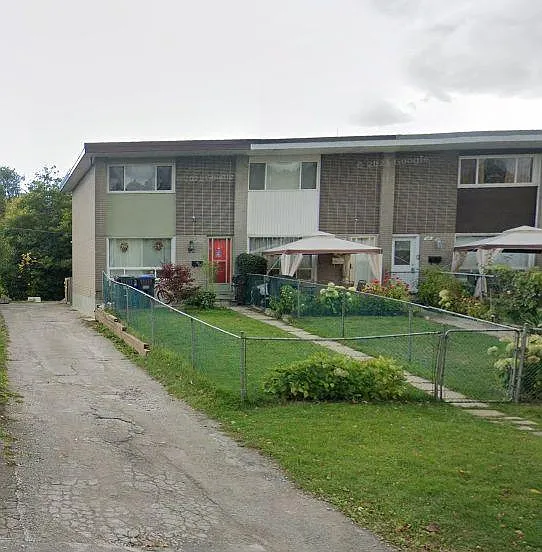 92 Corby Cres photo 1