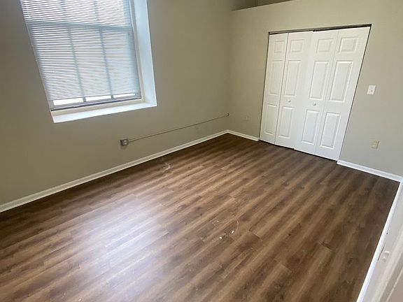 5th image of 415 N 3rd St #102