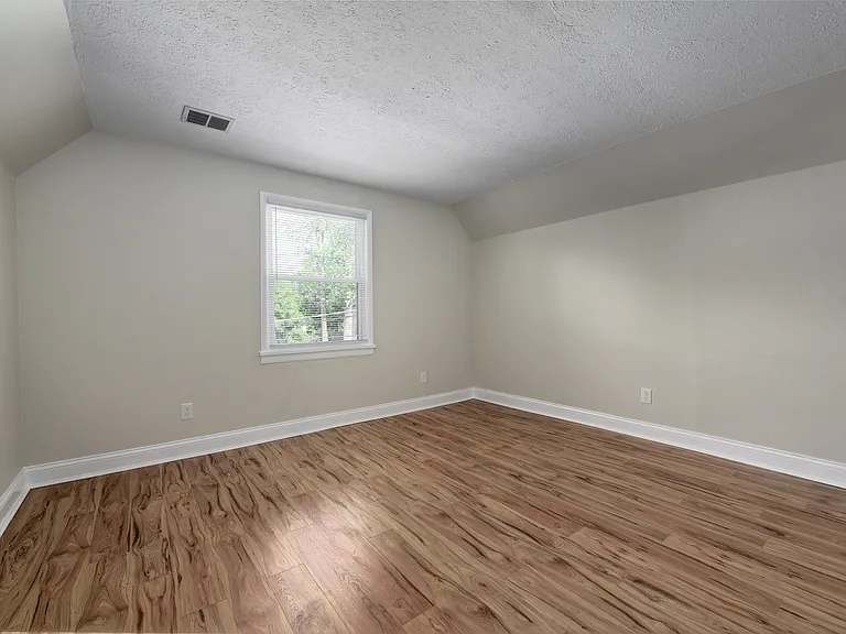 1603 Newman Ave #UP — Photo 12