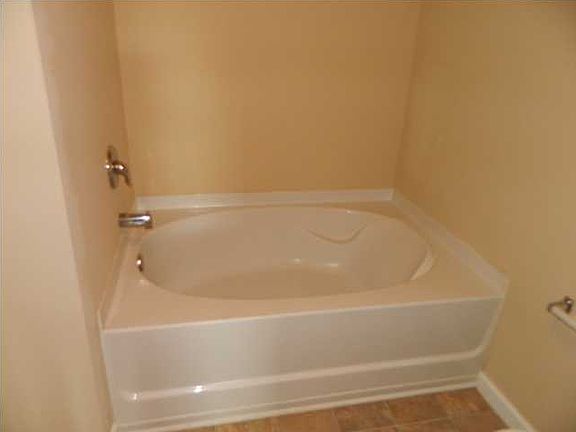 Master Garden Tub