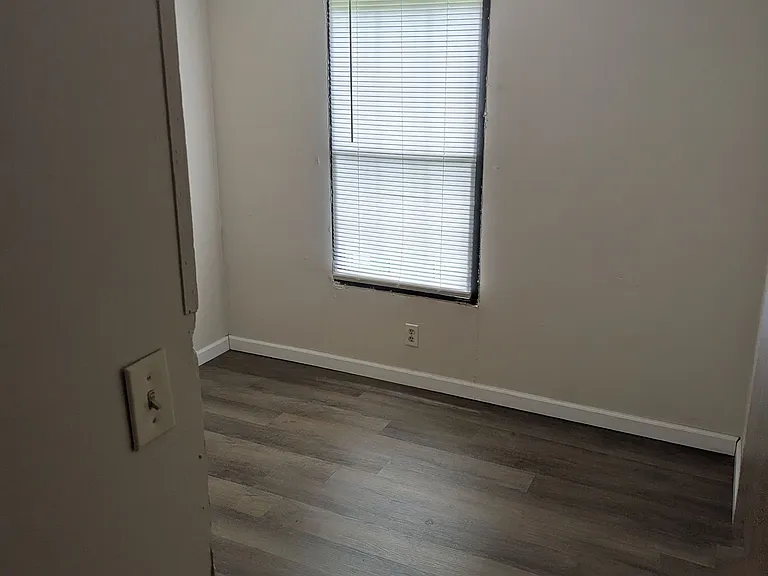 2 bed, 1.0 bath, 800 sqft, $1,199 — Photo 8