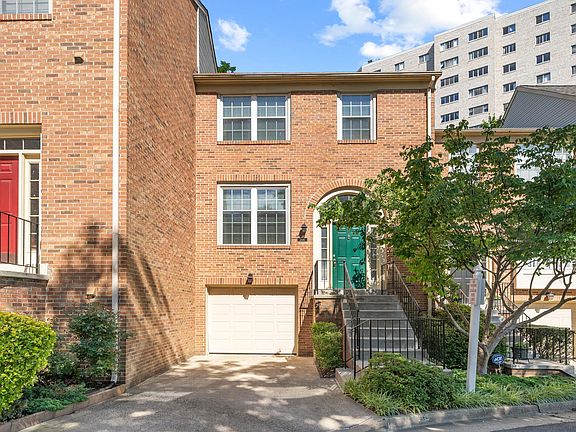 2nd image of 304 Cloudes Mill Way