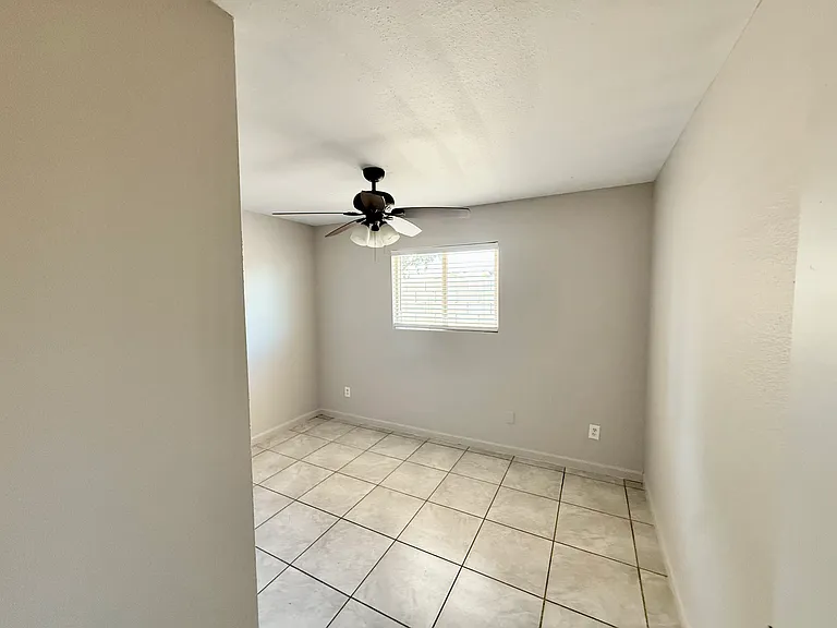 1265 S 13th Ave — Photo 11
