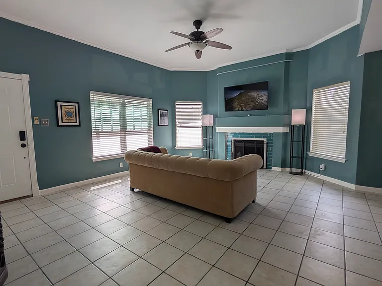 Cypressdale Dr — Photo 6