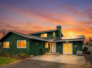 1551 SW Parkway Dr, Redmond, OR 97756