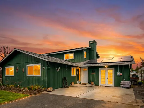1551 SW Parkway Dr, Redmond, OR 97756