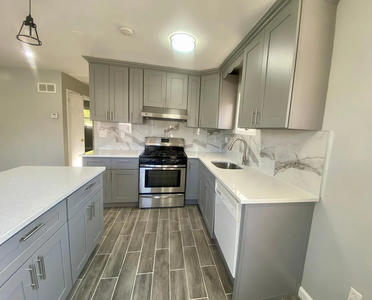 Building Photo - 256 Hillcrest St #2F