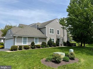 172 Hawthorne Ct, Wyomissing, PA