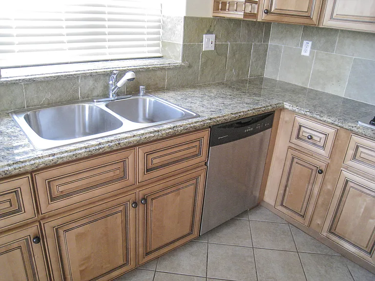 156 El Dorado St #A — Photo 8
