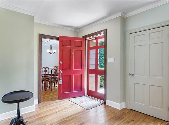 5th image of 9608 Bellingham Ln