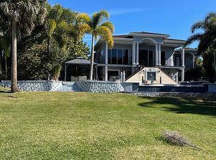 2208 S Peninsula Dr, Daytona Beach, FL 32118