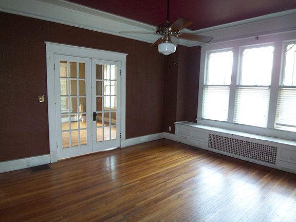 2nd image of 727 Sampson Ave