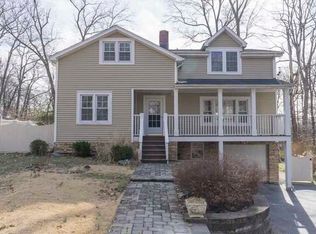 122 Sunset Dr, Wappingers Falls, NY 12590