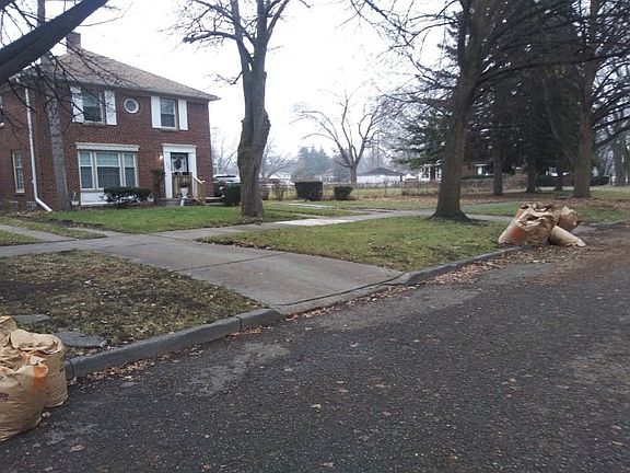4th image of 14385 Ashton Ave