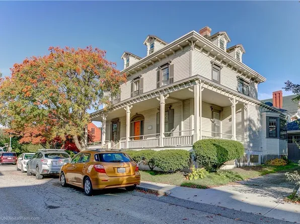 9 Whitfield Pl APT 2, Newport, RI 02840