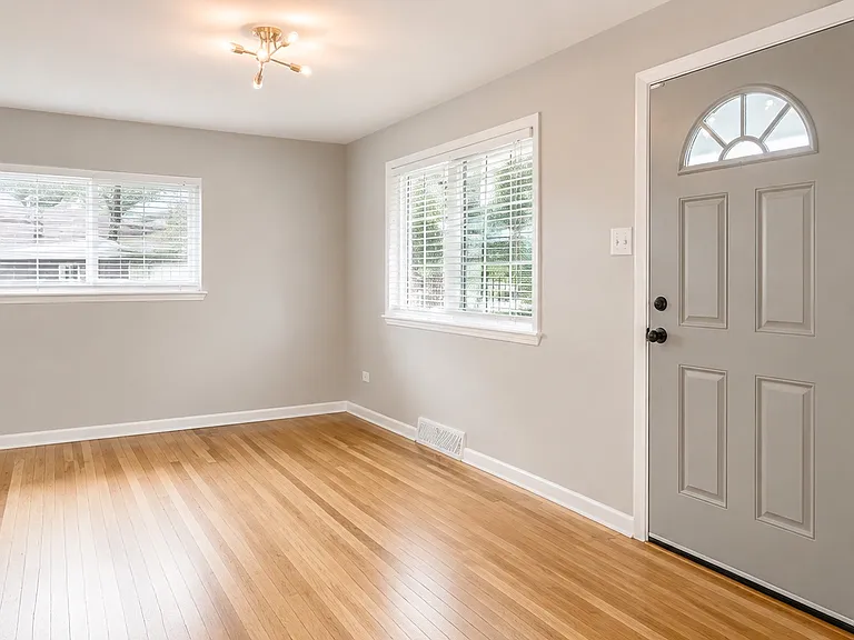120 S Meade St — Photo 1