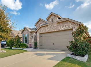 1512 Gelding Dr, Aubrey, TX 76227