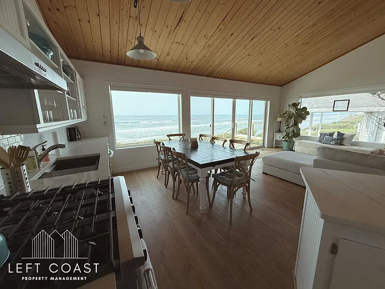 8788 SW Marine View St — Photo 14