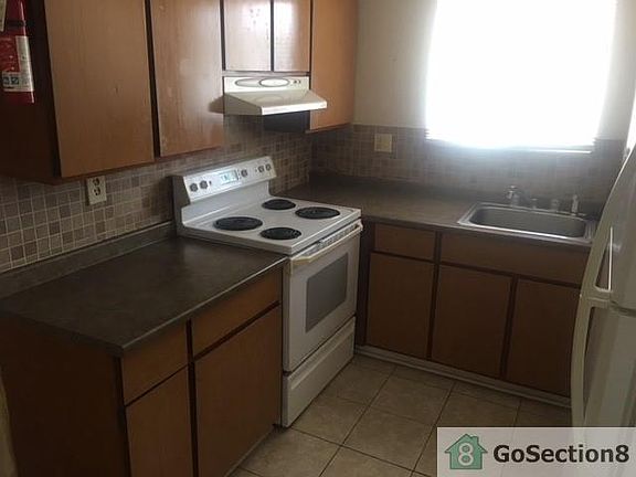 3rd image of 701 Pearl St #3