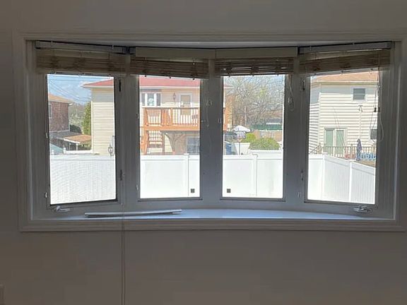4th image of 9 Boone St #1