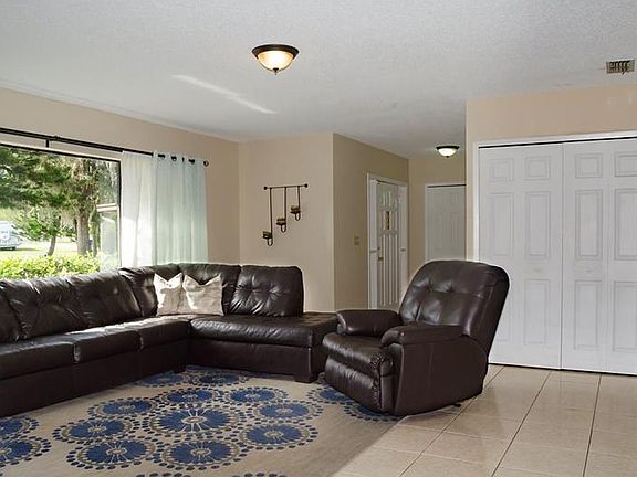 4th image of 805 Robin Ave