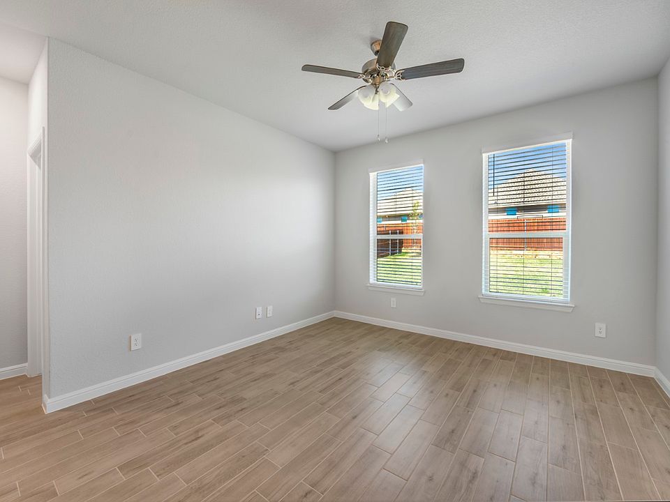 1st image of 2809 Aiden Ln