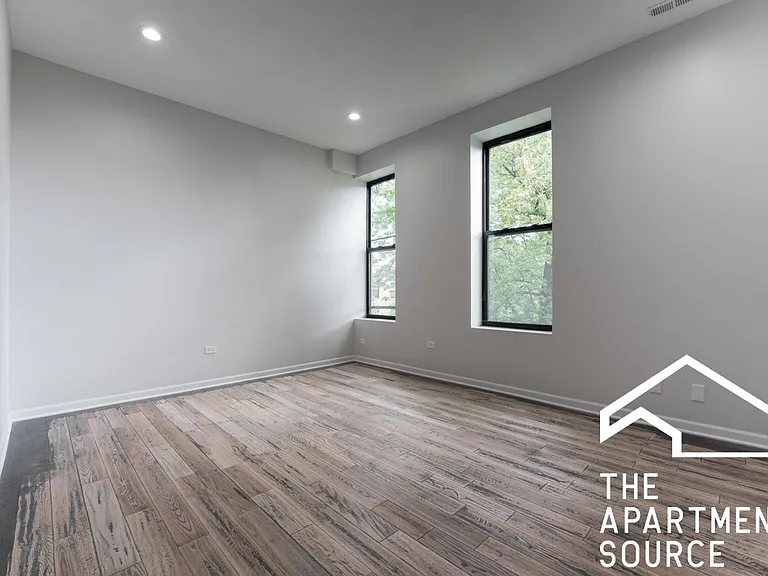 2702 W Thomas St #3 — Photo 16