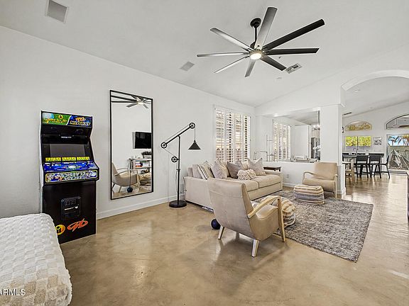 3rd image of 8143 E MICHELLE Drive