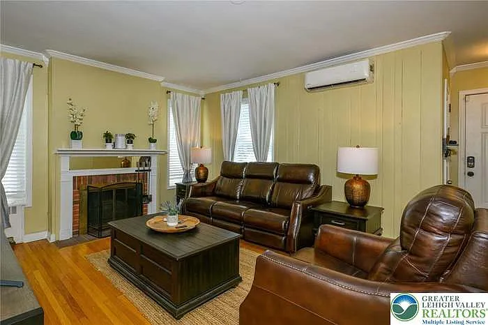 219 S 25th St #219 — Photo 3
