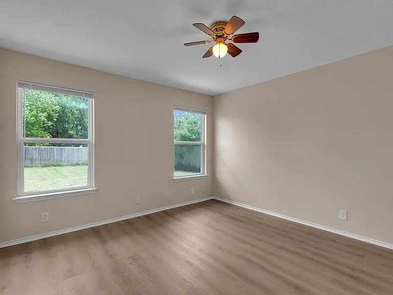 111 David Dr — Photo 22