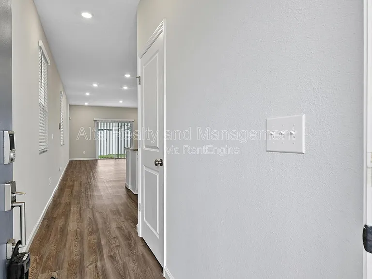 14757 Cashew Ave — Photo 8