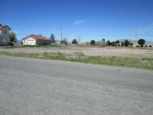 660 E San Lorenzo St, Pahrump, NV 89048