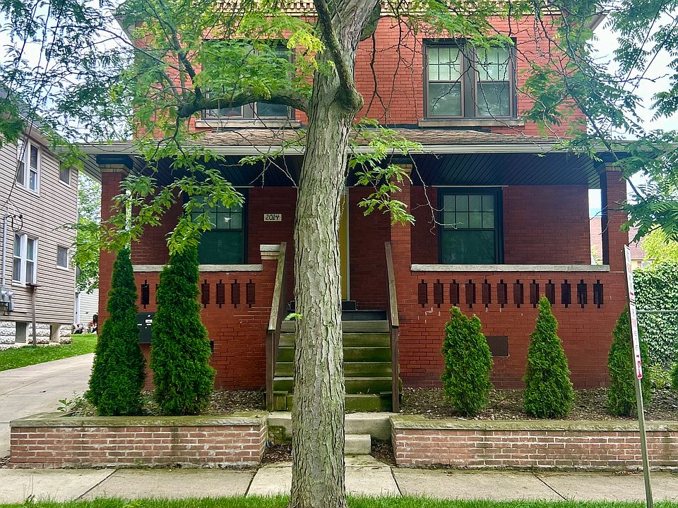 1st image of 2014 Lark St #4