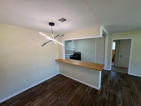 3rd image of 1416 Chickasaw Blvd
