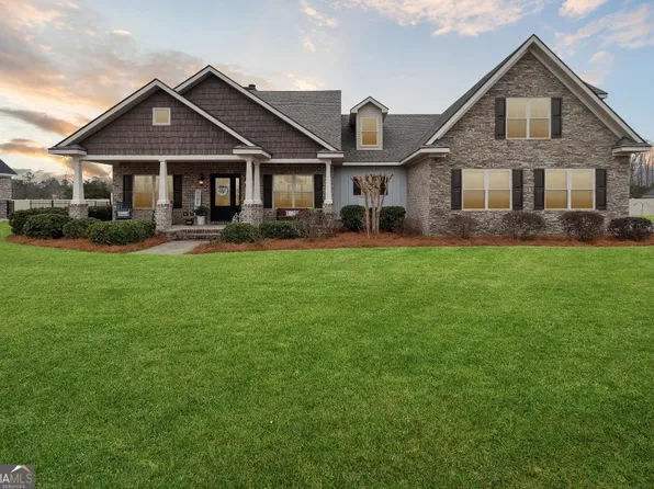 4 Honeysuckle Dr, Claxton, GA 30417