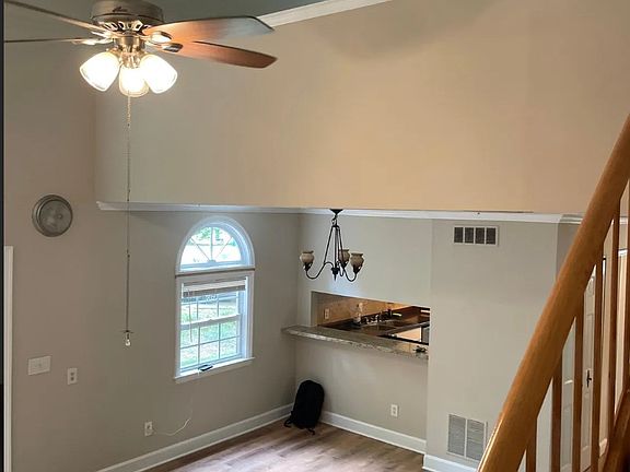 3rd image of 1826 Cumberland Valley Pl SE