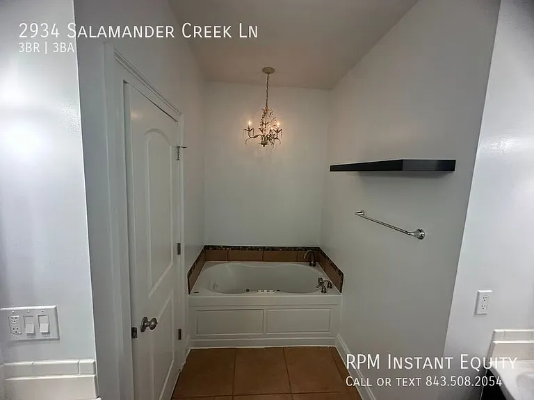 2934 Salamander Creek Ln — Photo 15