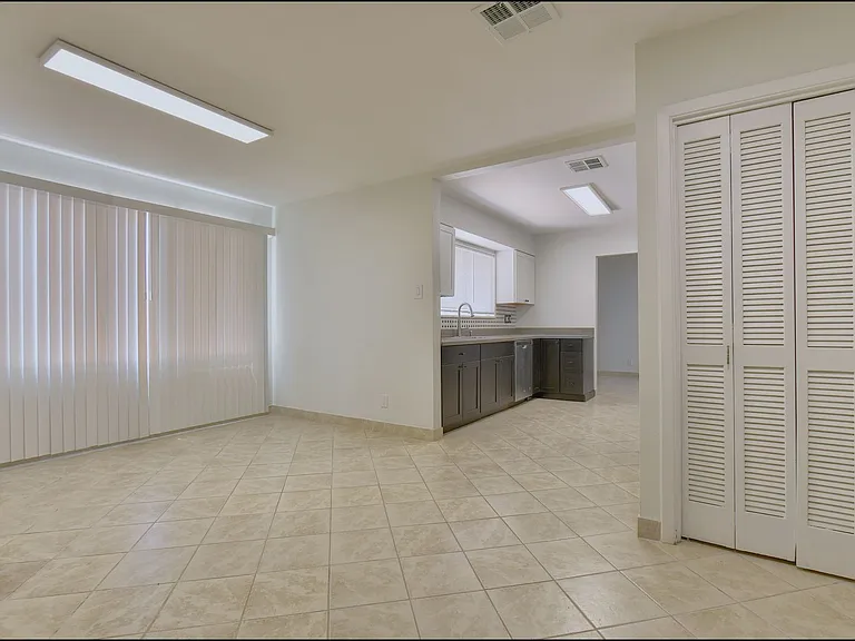 3807 Waymore Dr — Photo 11