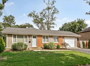 839 Laurel Ln, Northbrook, IL 60062