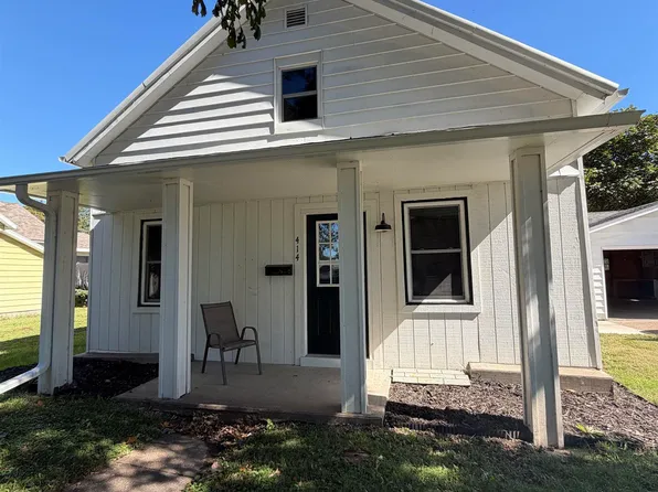 414 N Prairie St, Wapello, IA 52653