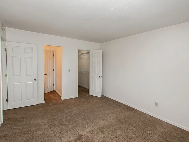 The Ravine Apartment Homes — Photo 9