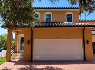1948 Freedom Dr, Clearwater, FL 33755