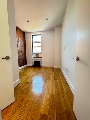 Rented by Voro New York | media 9