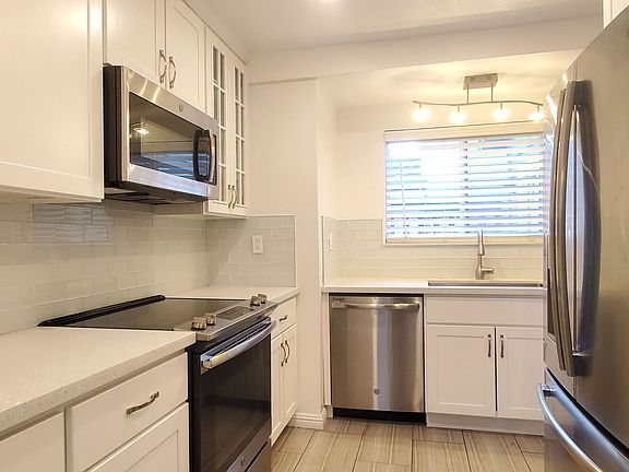3rd image of 3190 Groth Ct