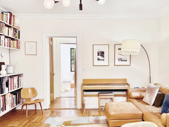 205 East 10th Street image 3 of 12