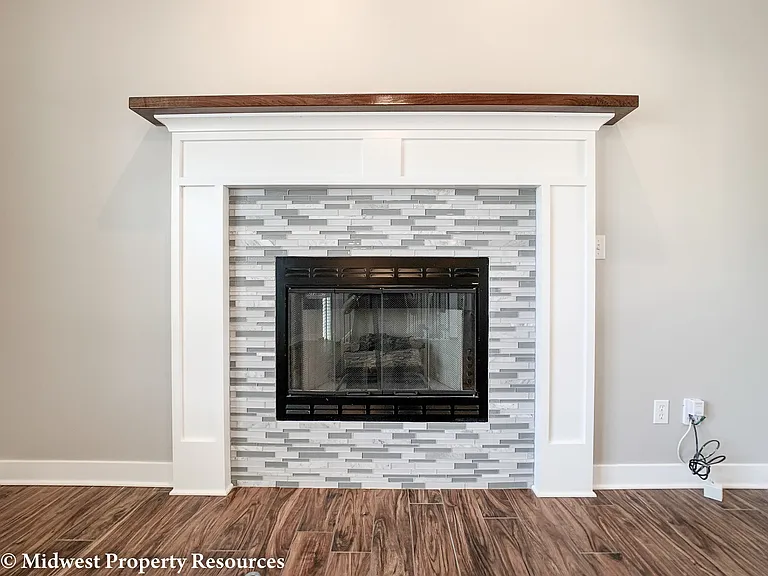 617 SE Battery Dr — Photo 10