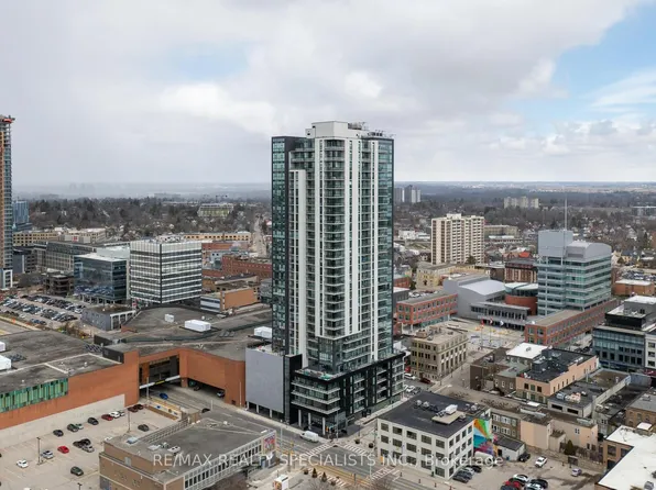 60 Charles St W #308, Kitchener, ON N2G 0C9