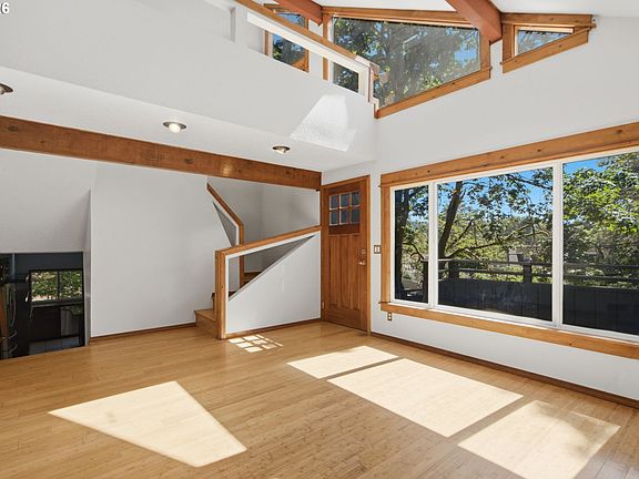 5th image of 14110 SE Fairoaks Way