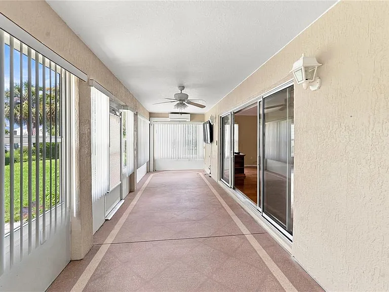 1304 De La Garza Pl — Photo 22