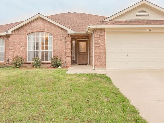 2nd image of 1102 Hidden Glade Dr